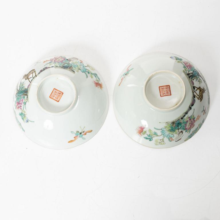 Skålar, sex stycken samt fat, sex stycken, porslin, Kina, sen Qingdynasti / 1900-tal.