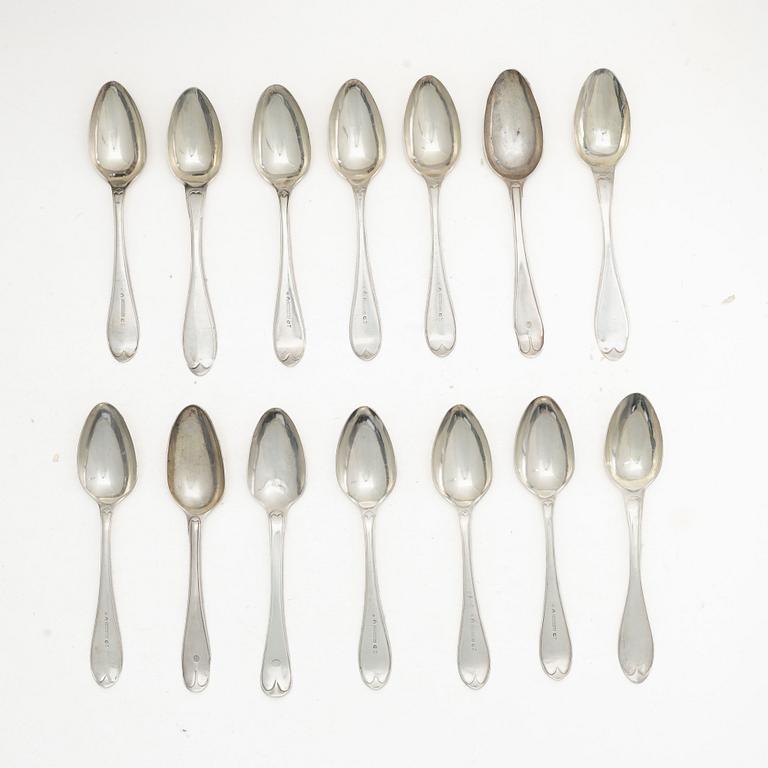 A set of Swedish 19th Century silver spoons (14 pieces).