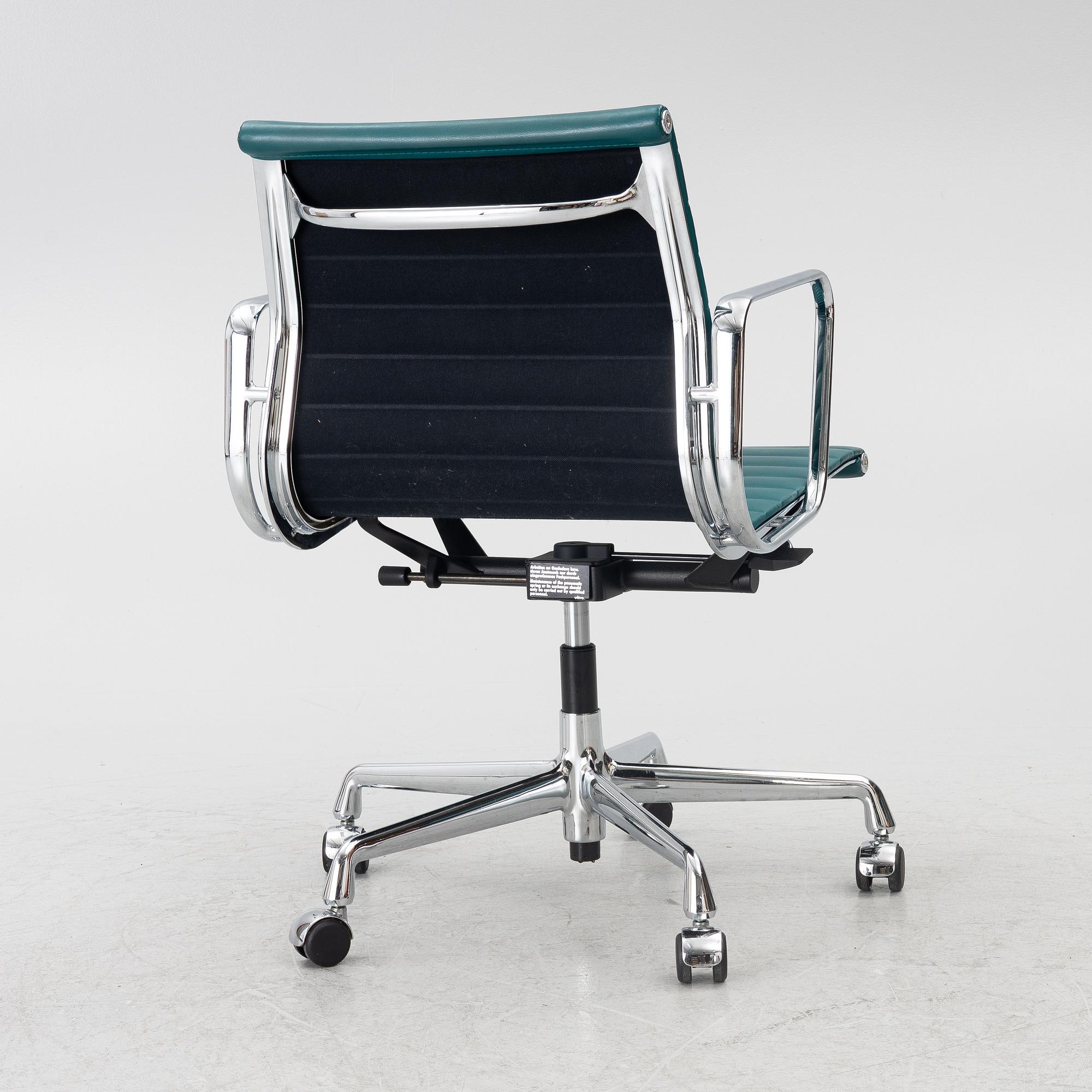 Charles & Ray Eames, skrivbordsstol, modell EA 117, Vitra,