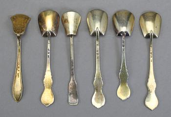 SKEDAR, saltskyfflar, silver, 6 st. vikt 4,9 gram, bl a 1852.