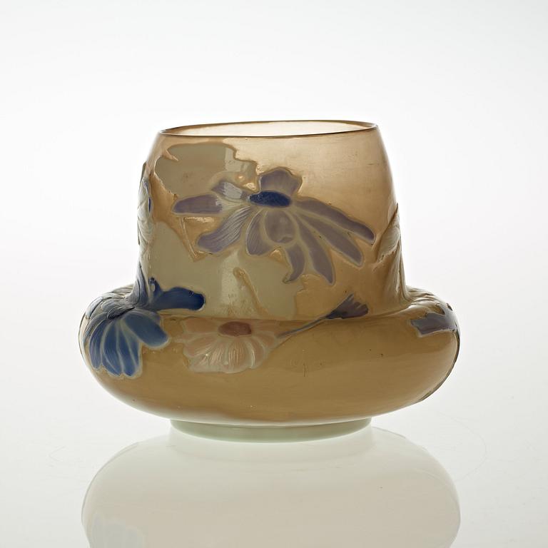 An Emile Gallé Art Nouveau carved cameo glass vase, Nancy, France, 1890's.