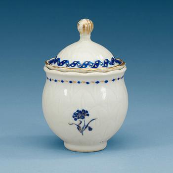 CREMEKOPPAR med LOCK, sex stycken, kompaniporslin. Qing dynastin, Qianlong (1736-95).