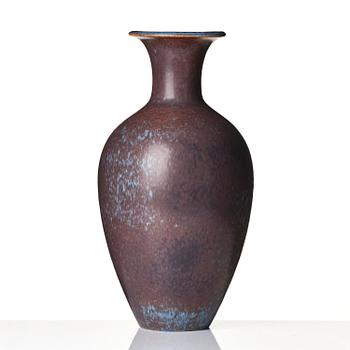Gunnar Nylund, a stoneware vase, Rörstrand, model AKT, 1950s-60s.