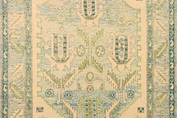 A Kazak carpet, c. 299 x 200 cm.
