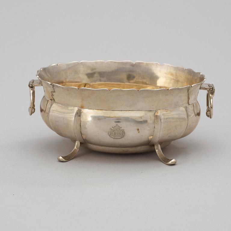 A Norwegian 18th century parcel-gilt bowl, marks of Jacob Jensen Smidt (Strømsø 1741-1787).