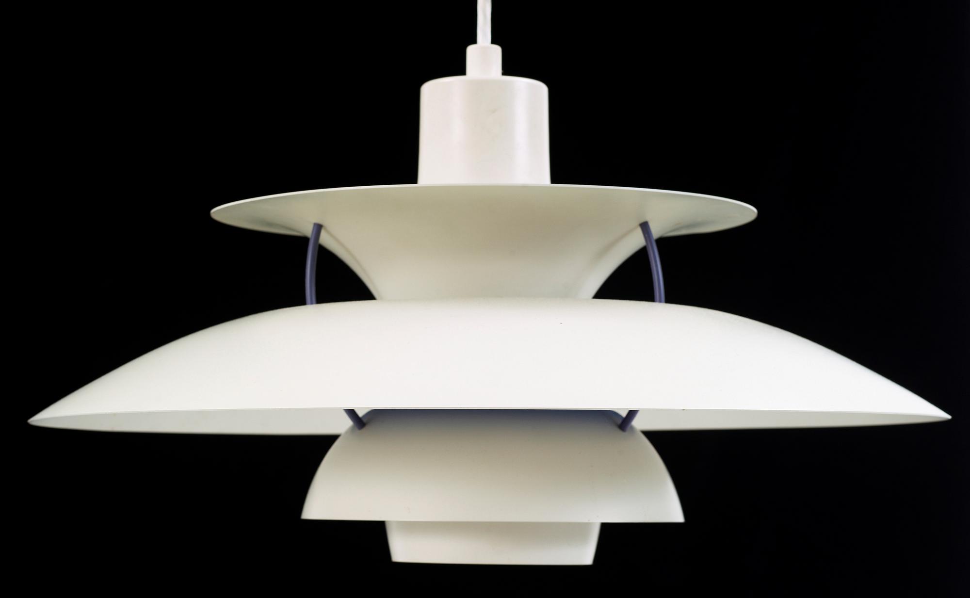 TAKLAMPA, "PH 5", Poul Henningsen för Louis Poulsen, Danmark.