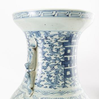 Two blue and white Chinese vases, 20th century.