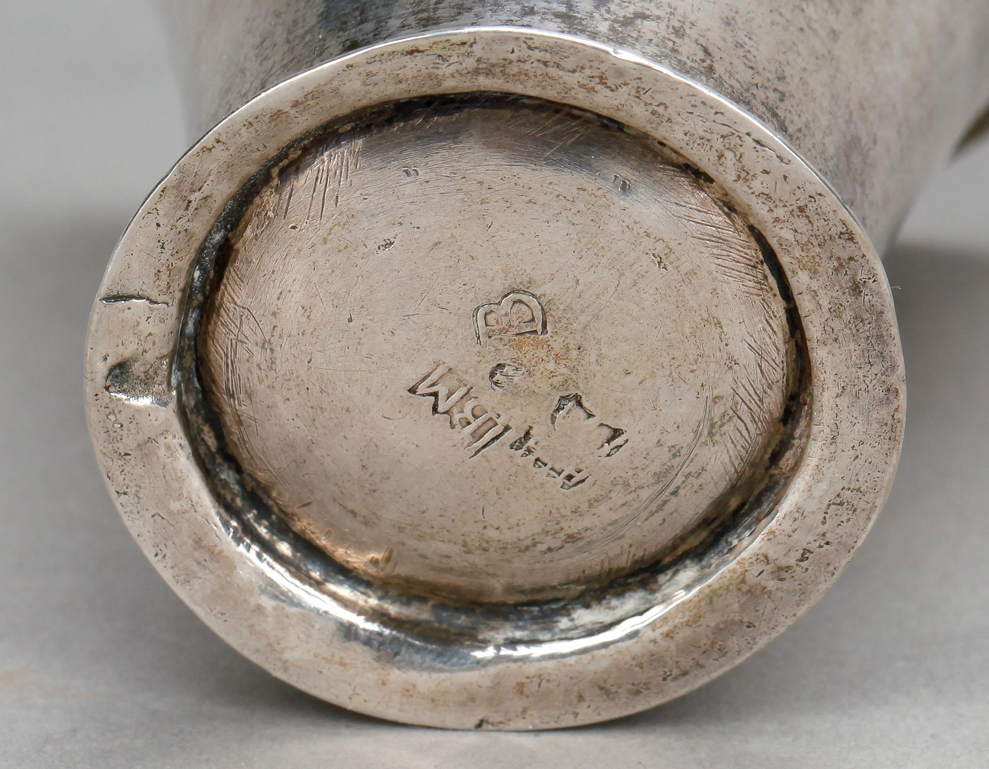 BÄGARE, silver, Johan Gustaf Björkman, Kungälv, troligen 1760. Vikt ca 29 gram.