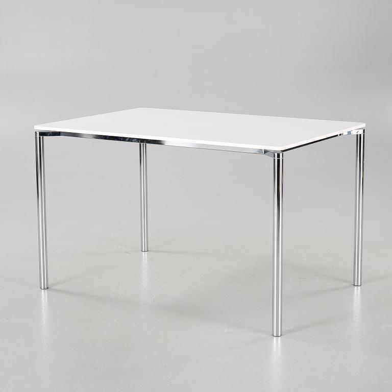 A "Plano" table, deisgned by Pelikan Design (Niels Gammelgaard og Lars Mathiesen) for Fritz Hansen, made 2004.