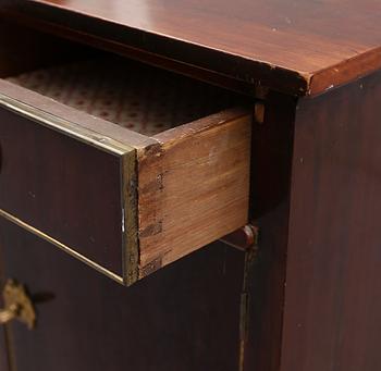 POTTSKÅP, sengustaviansk stil, 1800-talets andra hälft.