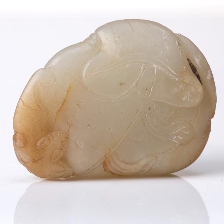A carved nephrite sculpture, Qing dynasty.