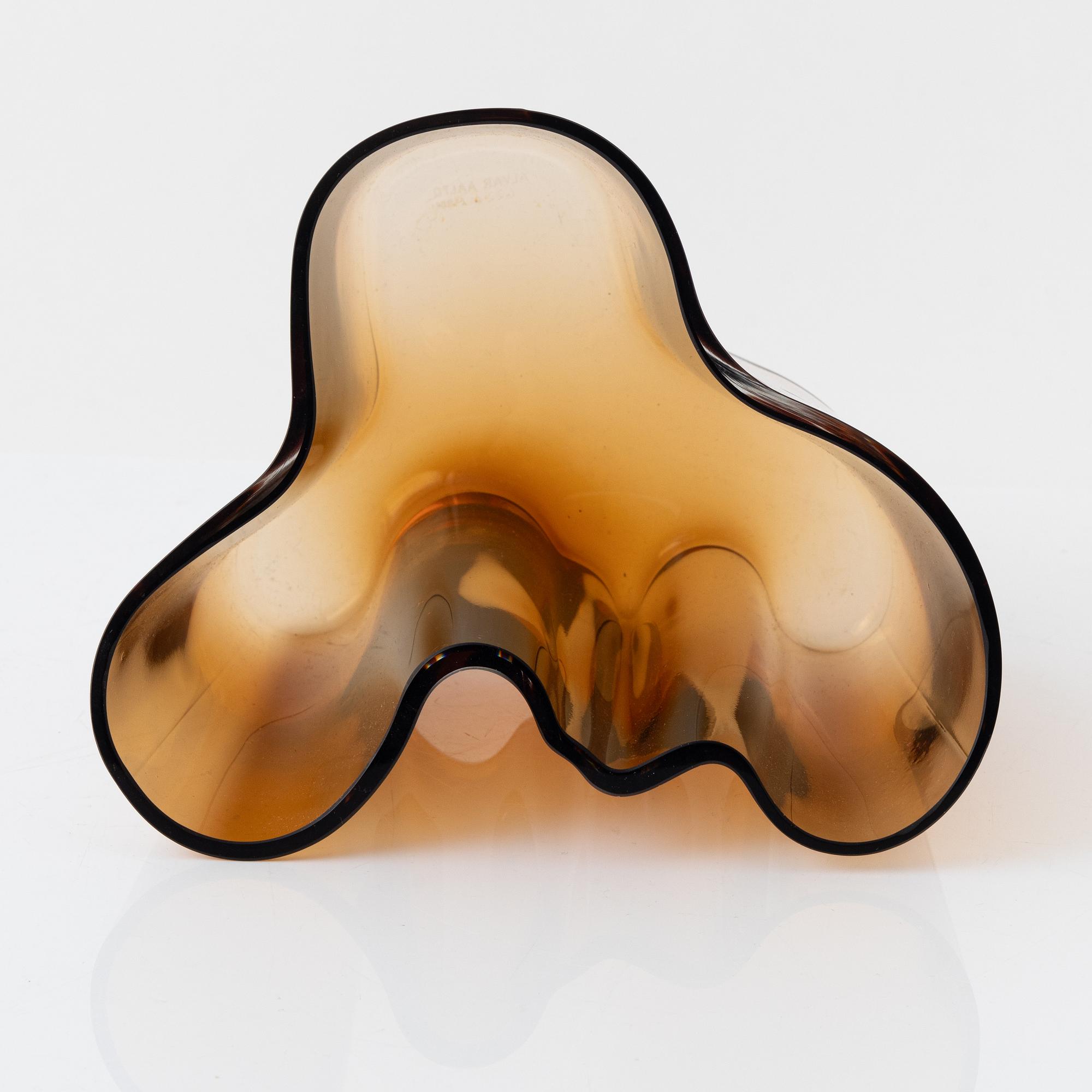 Alvar Aalto, a 'Savoy' vase, Iittala, Finland, 1991.