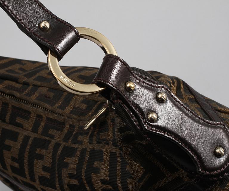 VÄSKA, "Chef Zucca", Fendi.