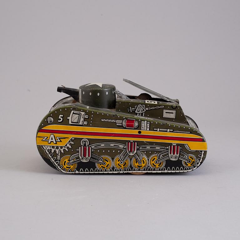 A mid 20th century toy tank, Mar Toys, USA.