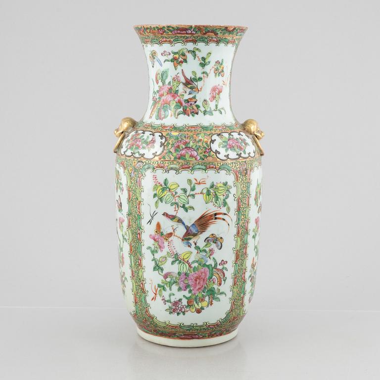 A porcelain vase, Canton, China, 19th century.