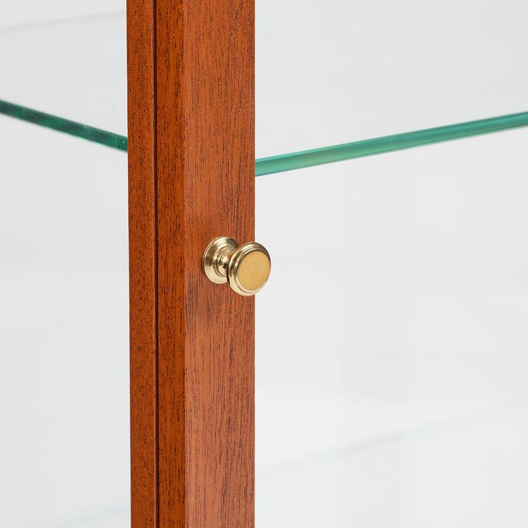 Josef Frank, a display cabinet model 649, Firma Svenskt Tenn, 2016.