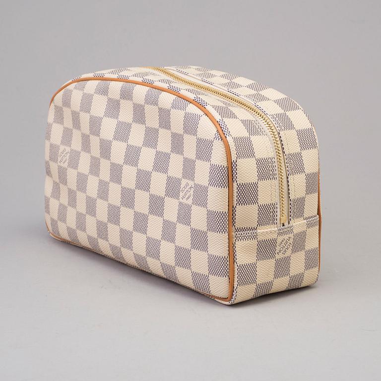 NECESSÄR, "Toiletry Bag" Louis Vuitton.