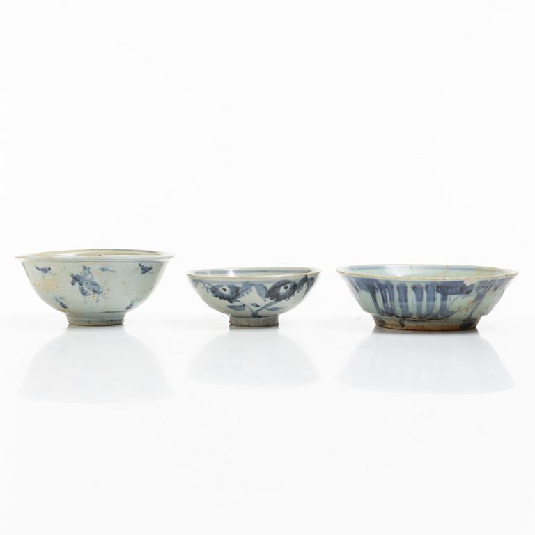 Three blue and white porcelain bowls, China, Ming dynasty (1368-1644).