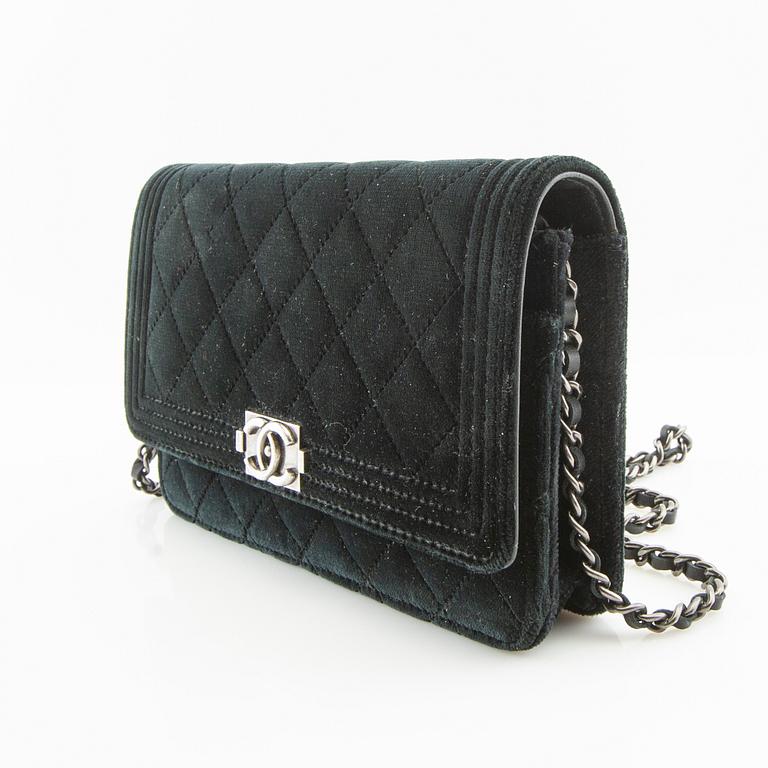 Chanel, väska "Boywallet on chain".