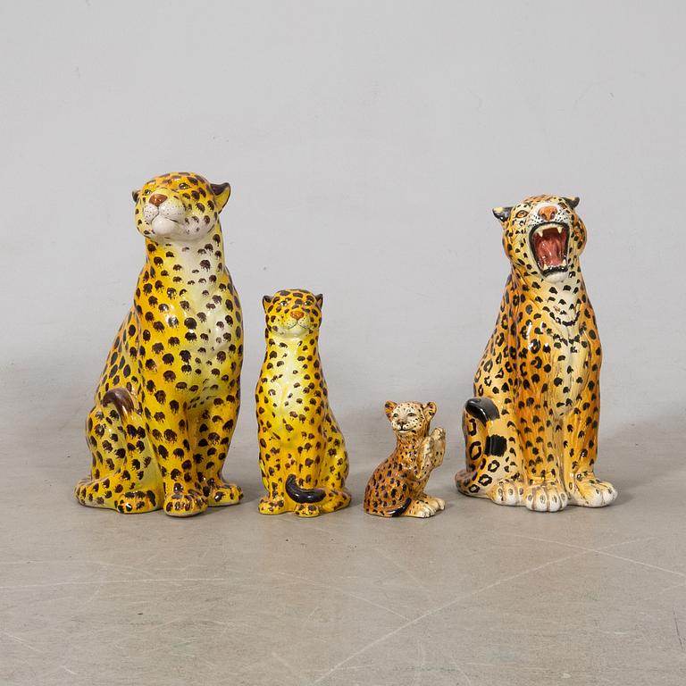 Decorative sculptures 4 pcs Cheetahs 20th century glazed ceramic.