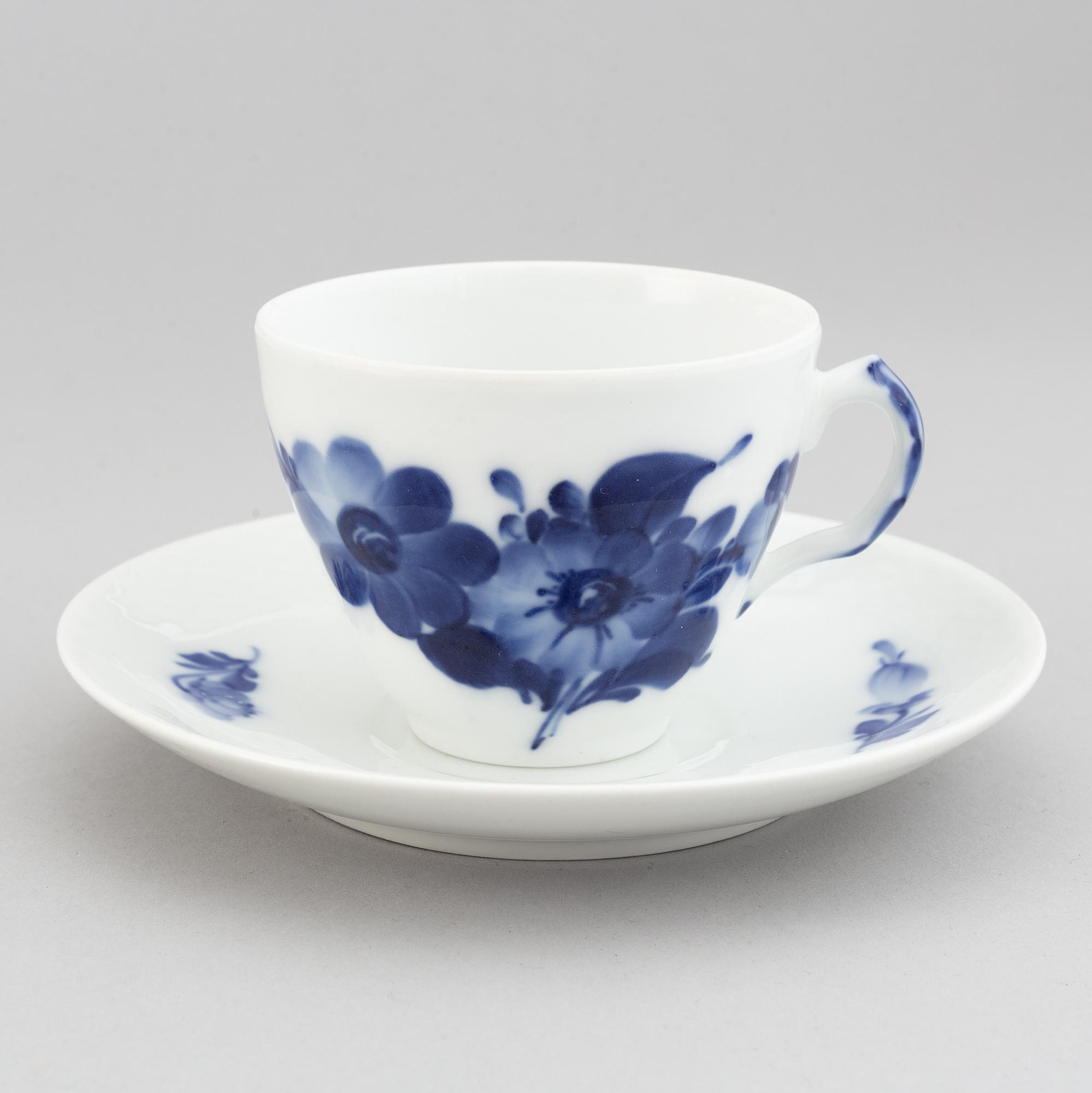 Royal Copenhagen, a part 'Blå Blomst' coffee service, Denmark (40 pieces).