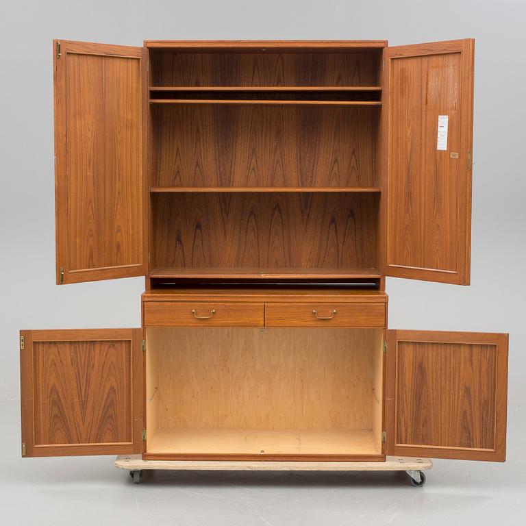 SKÅP, "Krus", Yngve Ekström, Westbergs Möbler AB i Tranås, 1950-tal.