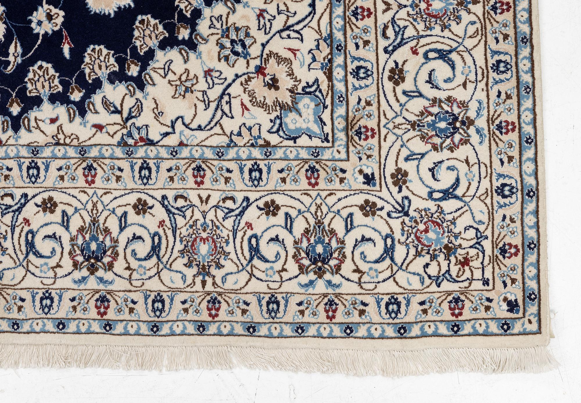 Carpet, Nain, approx. 300 x 200 cm.