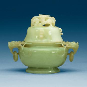 RÖKELSEKAR, nefrit, Kina. Troligen 1800-tal.