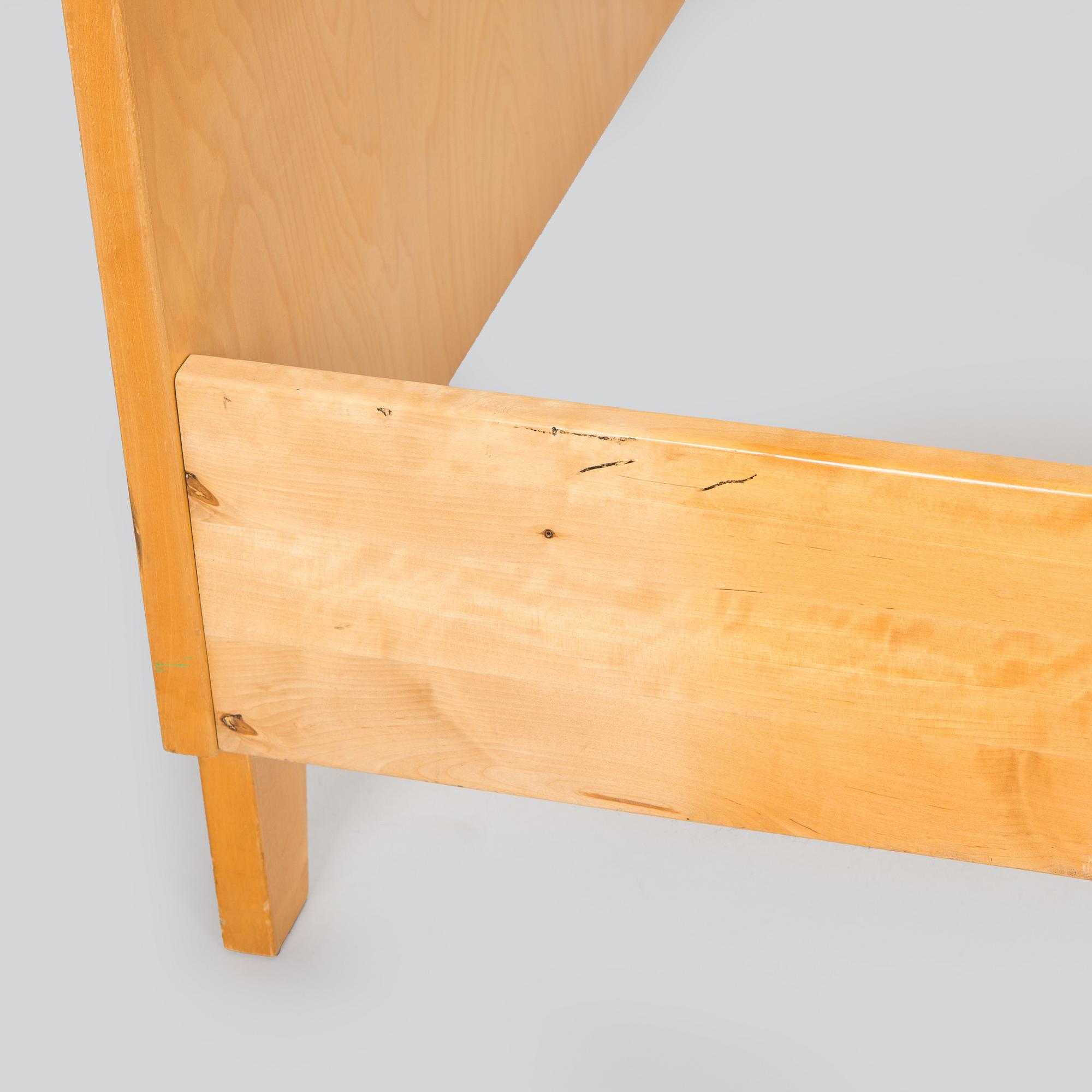 sänky, malli 130, Artekin piirustuskonttori, O.Y Huonekalu- ja Rakennustyötehdas A.B. 1950-luvun alku.