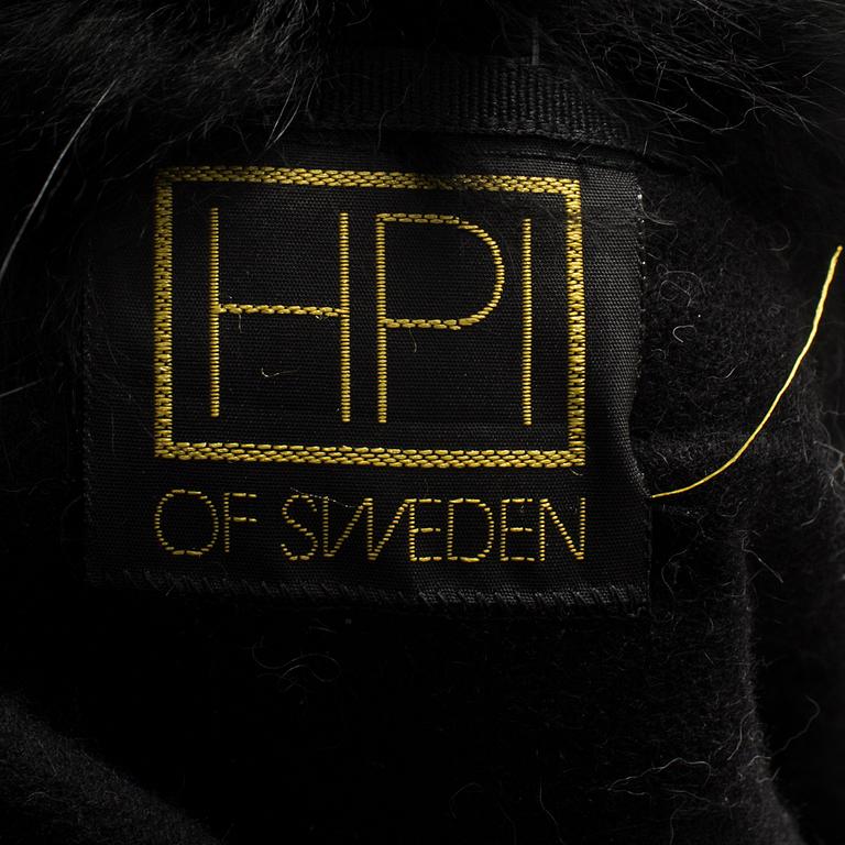 A cape from HPI of Sweden.
