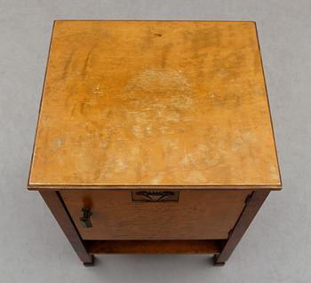 SÄNGBORD, 1900-talets första hälft.