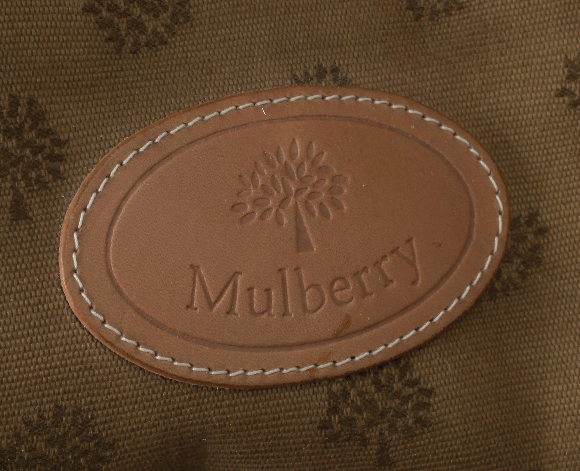 VÄSKA, Mulberry, England.