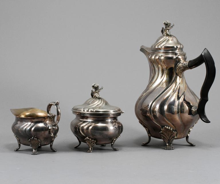 KAFFESERVIS, silver, 3 delar, C G Hallberg, GAB, Stockholm, rokokostil, 1957-1965, vikt 1330 gram.