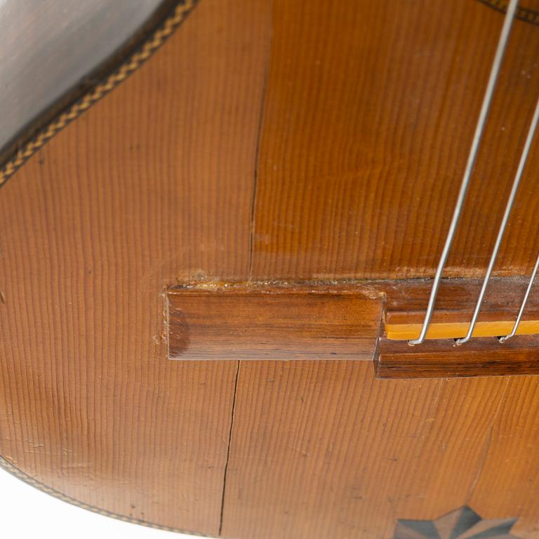 Acoustic guitar, "Wappengitarre", 19th century, Germany.
