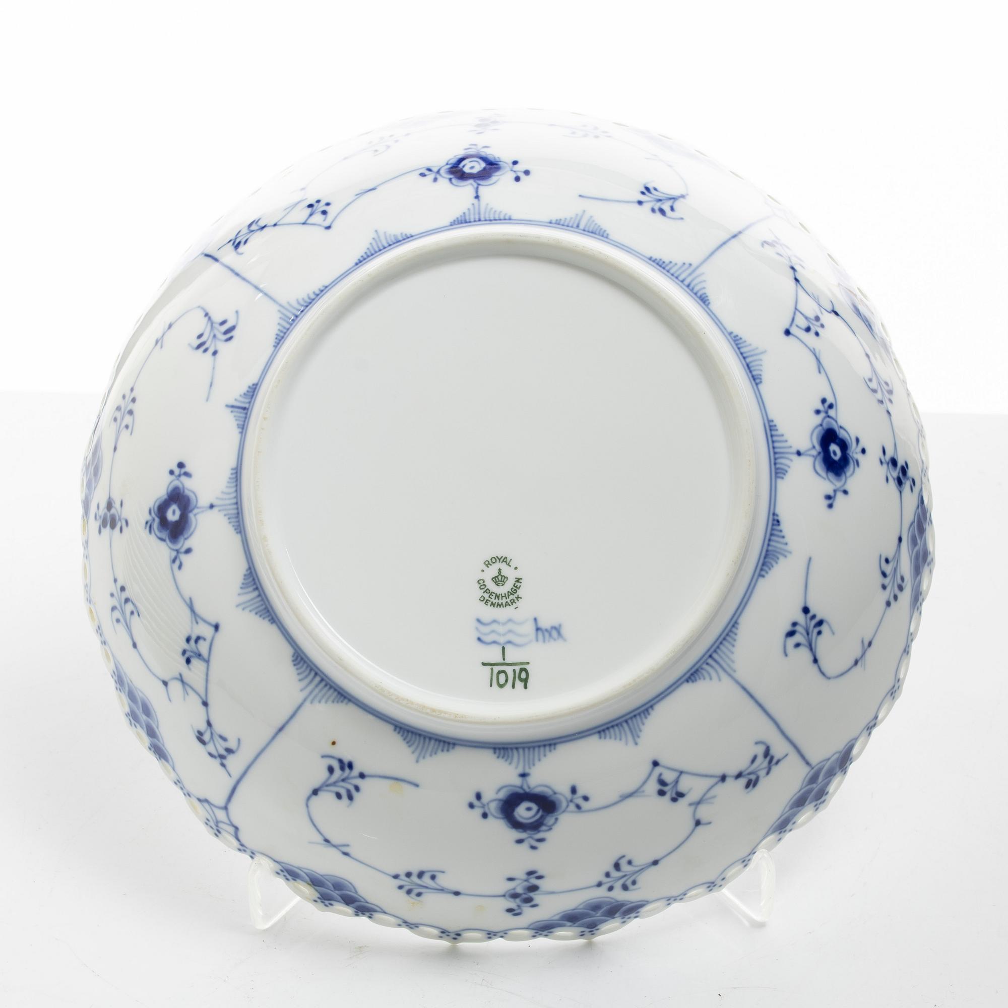 Royal Copenhagen, 14 'Blue Fluted Full Lace' tableware pieces, Denmark, 1960-73.