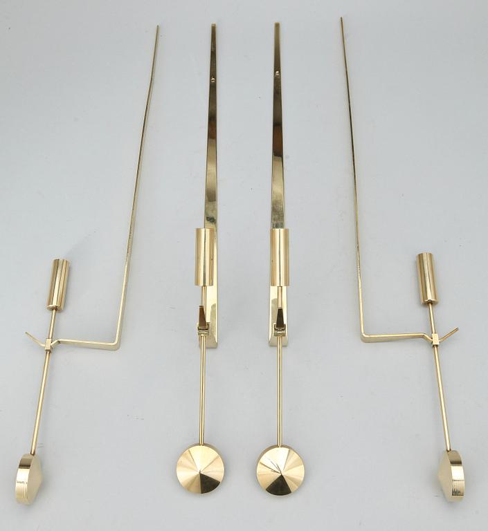 VÄGGLJUSSTAKAR, 4 st. Mässing. "Pendel", Pierre Forsell, Skultuna, Sverige, 1900-talets andra hälft.