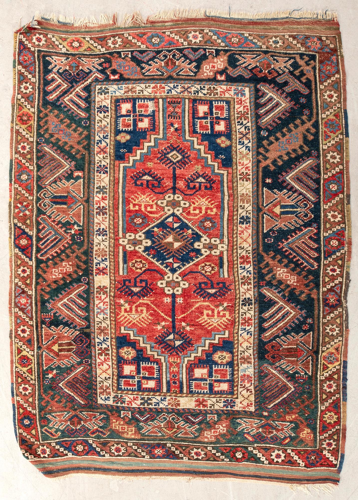 Matta, Kaukasisk semiantik/antik ca 153x123 cm.