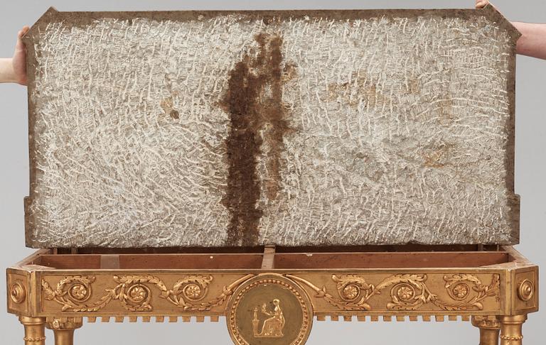 KONSOLBORD. Gustavianskt, 1700-talets slut.