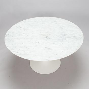 Eero Saarinen, ruokapöytä, "Tulip", lisenssillä valmistettu Knoll, Sveitsi 1970-luku.