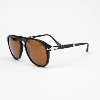 248. PERSOL, a pair of sunglasses, "Folding", nr. 806.