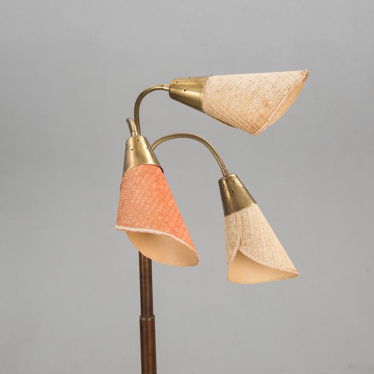GOLVLAMPA, 1900-talets mitt.