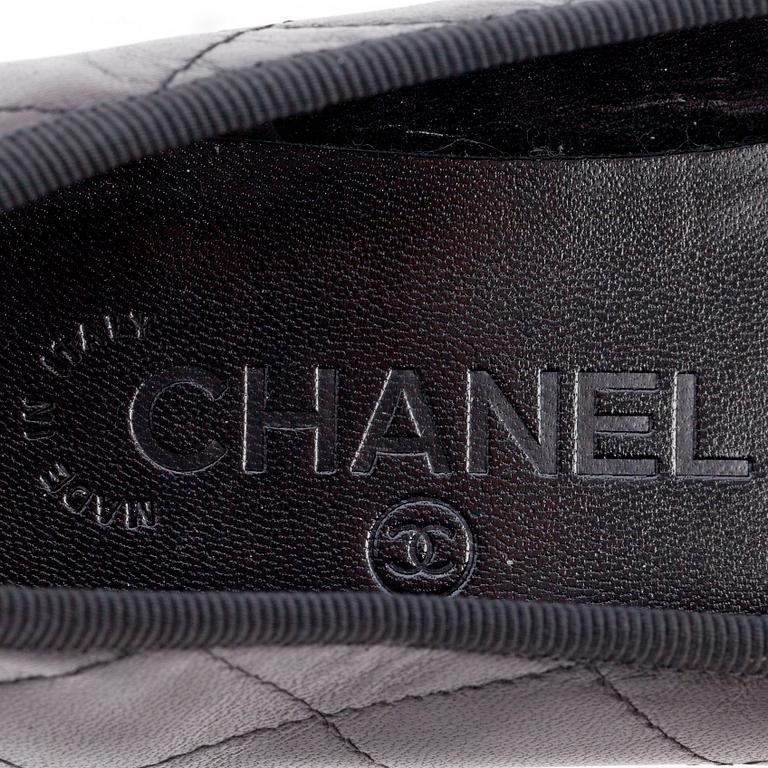 CHANEL, ett par ballerinaskor. Enligt märkning storlek 36,5.