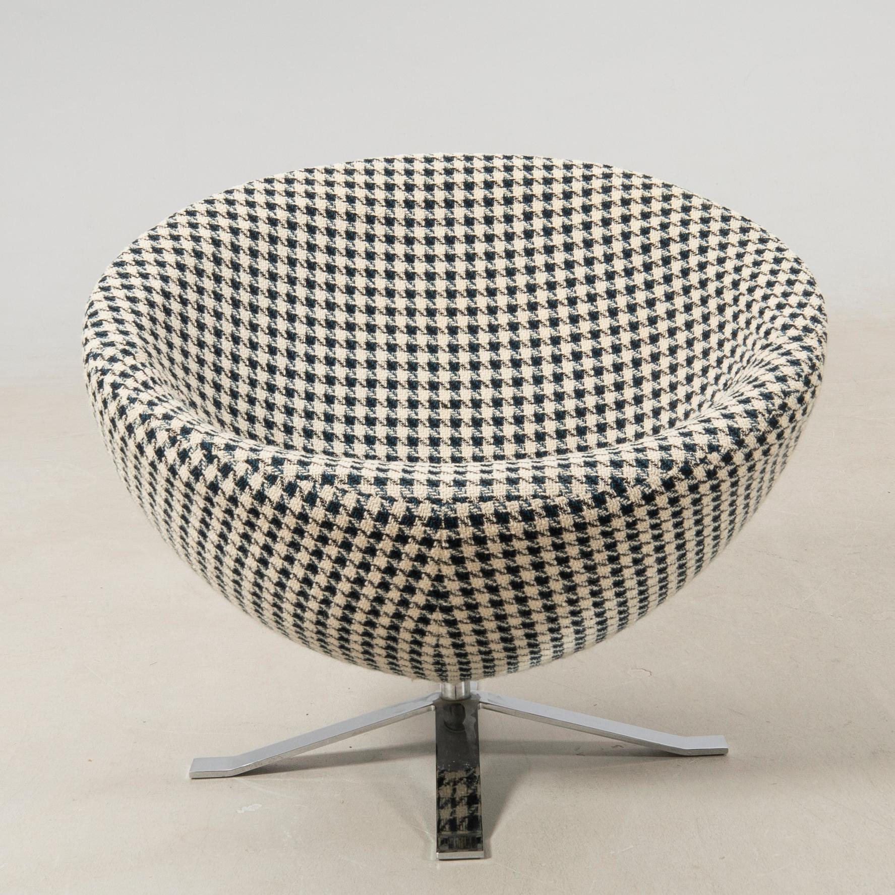 Swivel armchair, later part of the 20th century.