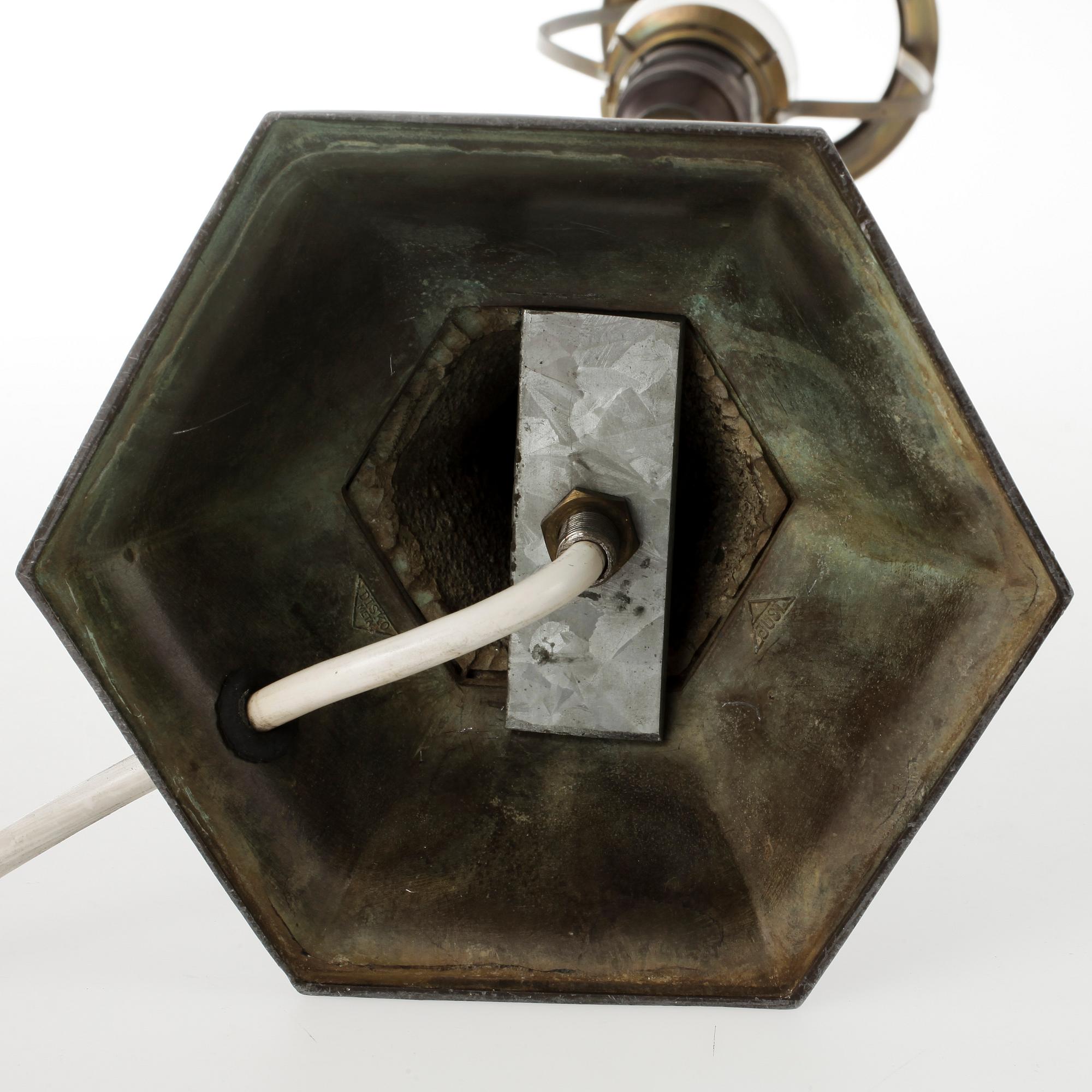 BORDSLAMPA, Just Andersen, Danmark, 1900-talets andra hälft.