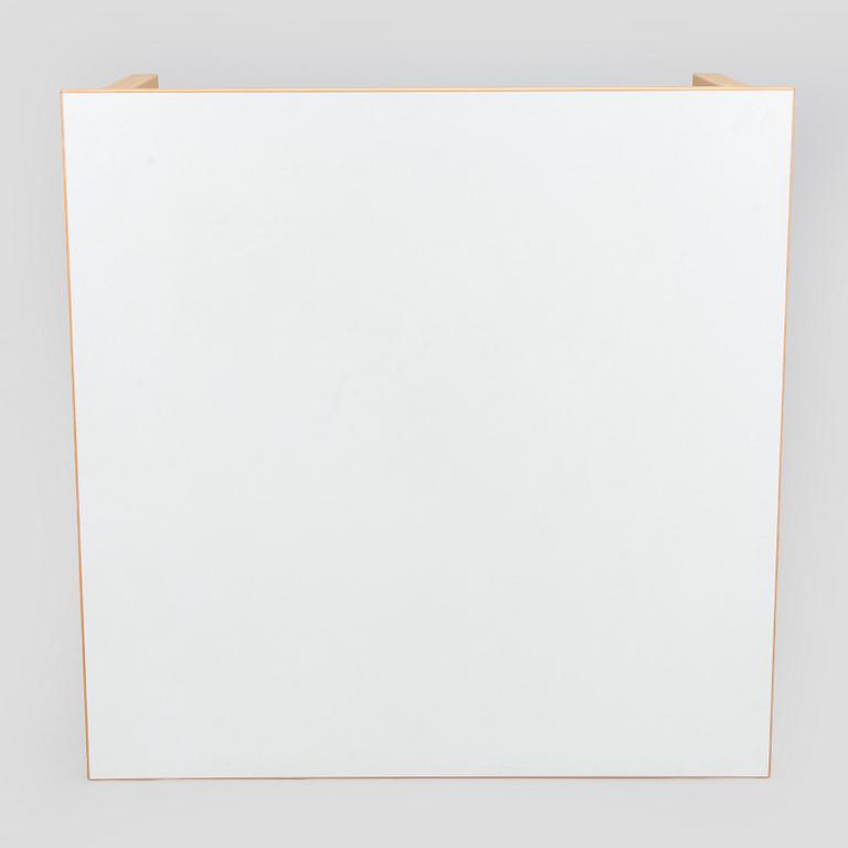 Alvar Aalto, bord, modell 84, Artek 2006.