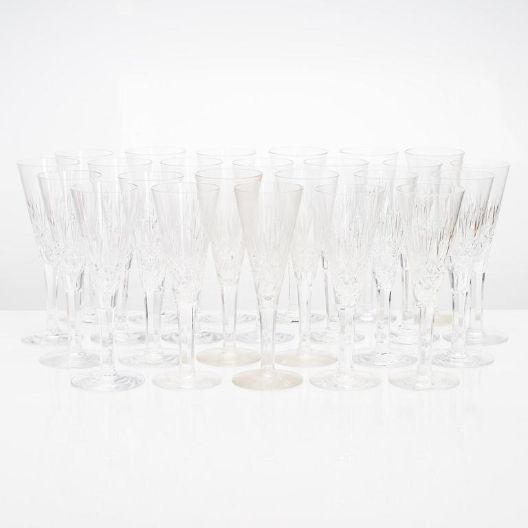 A 110-piece set of glassware from Riihimäen Lasi, Leo-, Yrjö and Aino series, mid- and latter half of the 20th century.