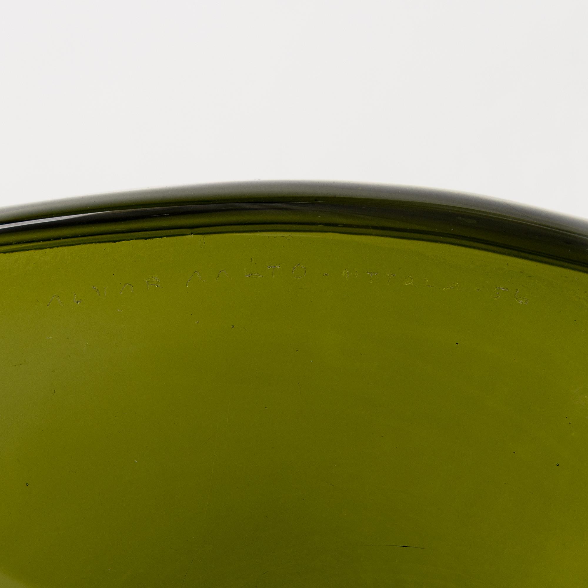 Alvar Aalto, a '3900-37' plate signed Alvar Aalto Iittala -56.