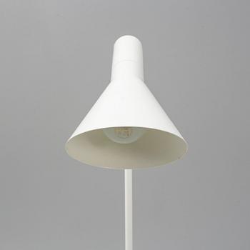 Arne Jacobsen, golvlampa, "AJ", Louis Poulsen, Danmark.