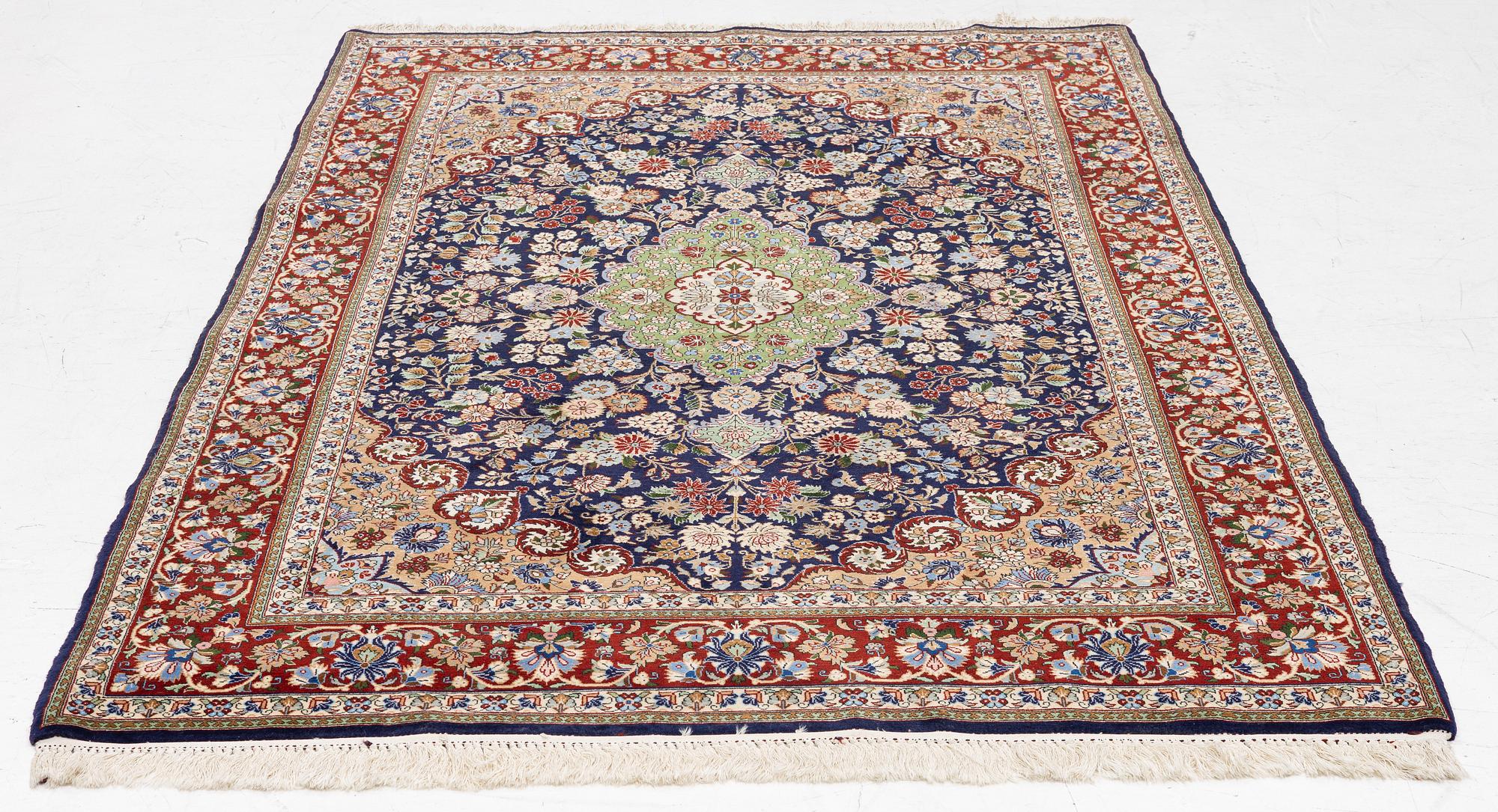 Matta, Isfahan, ca 230x140 cm.
