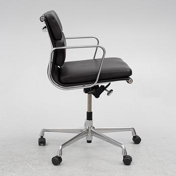 Charles & Ray Eames, office chair, "Soft Pad Chair EA217", Vitra.